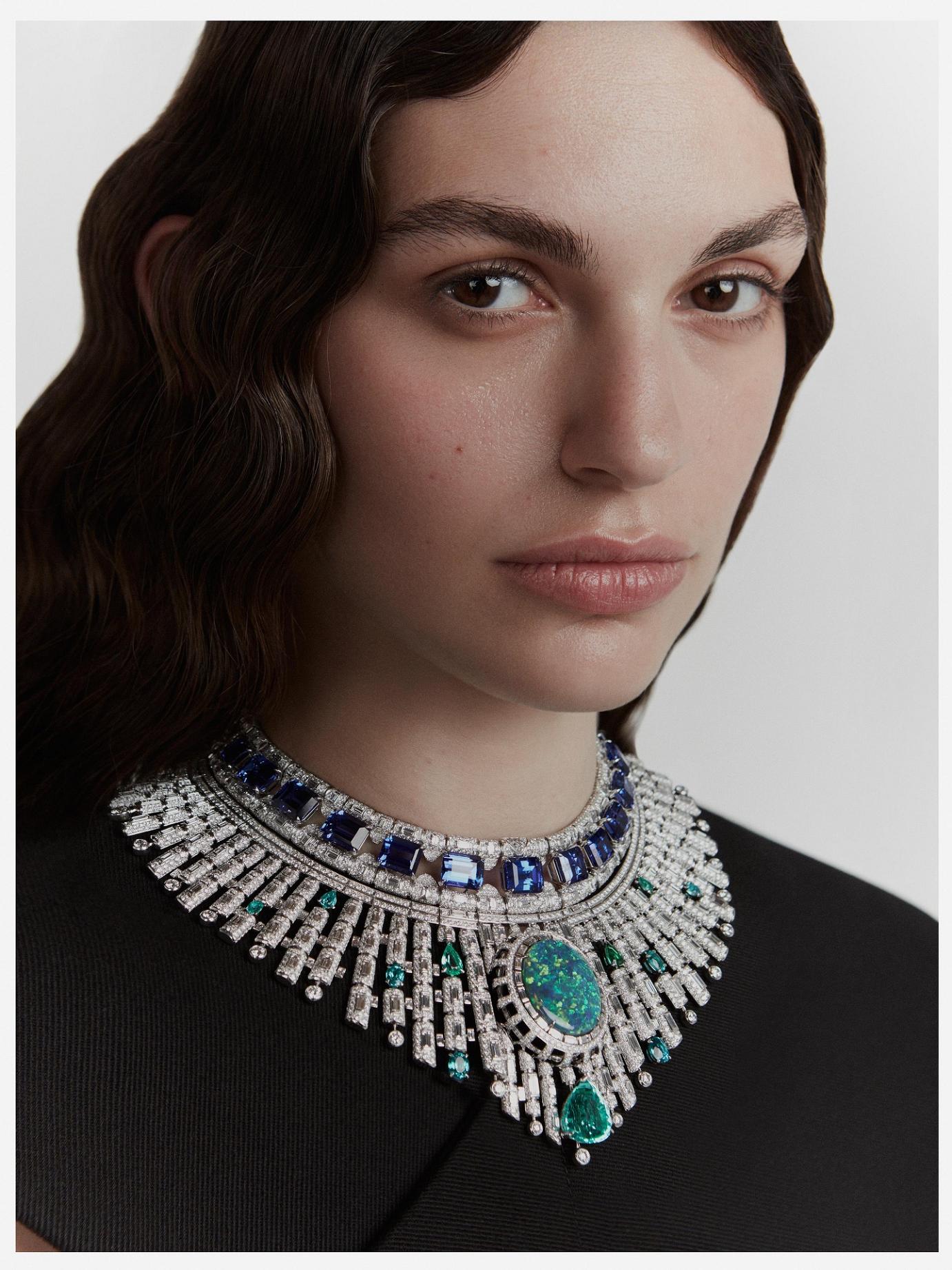 CoqCreative power by ProductionLink s.r.l. Louis Vuitton High Jewelry Louis Vuitton High Jewelry  Louis Vuitton High Jewelry